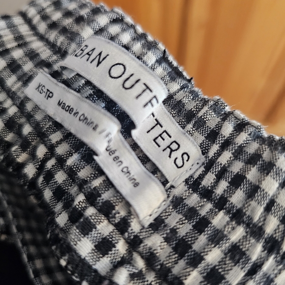Urban Outfitters Black and White Checkered Pants - Picture 4 of 8
